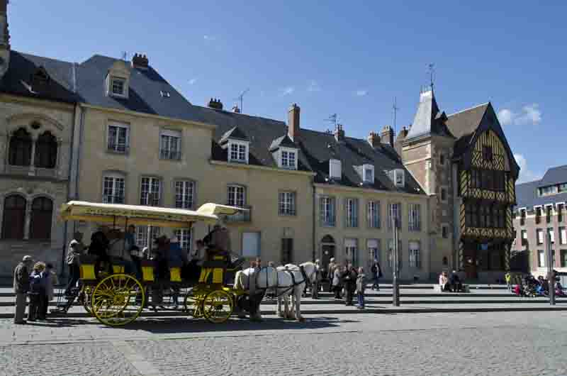 Francia - Amiens 18.jpg